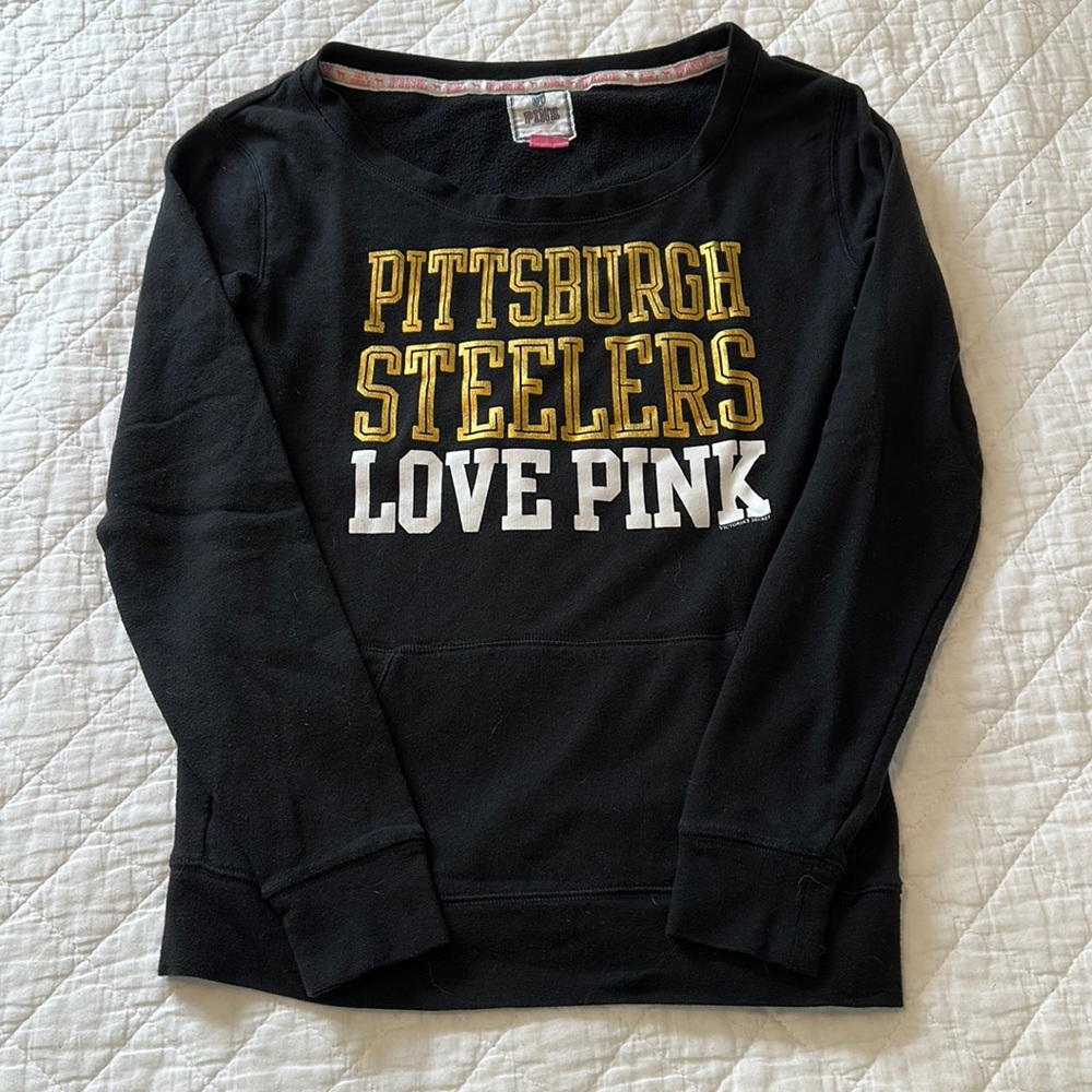 Women’s Steelers sweatshirt